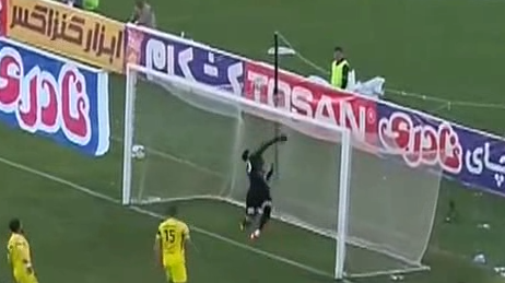 سوپر واکنش رضایی مقابل شوت کاظمیان!