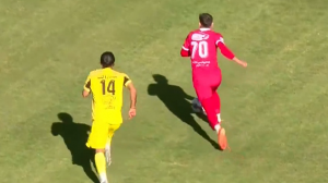 شوت استثنائی اورونوف به تیر دروازه برخورد کرد!