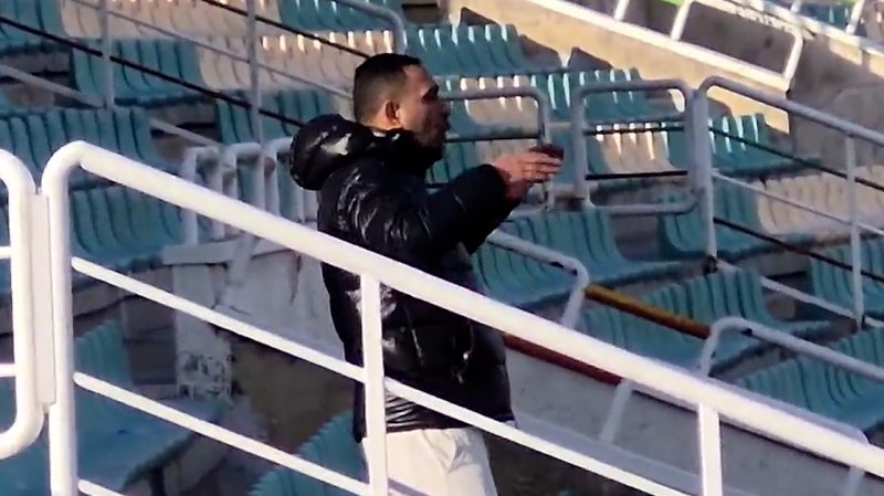 حرص و جوش های سیاوش اکبرپور از روی سکو