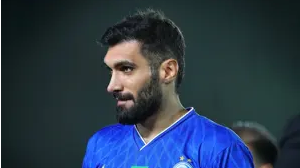 عارف آقاسی سرخ پوش میشود؟