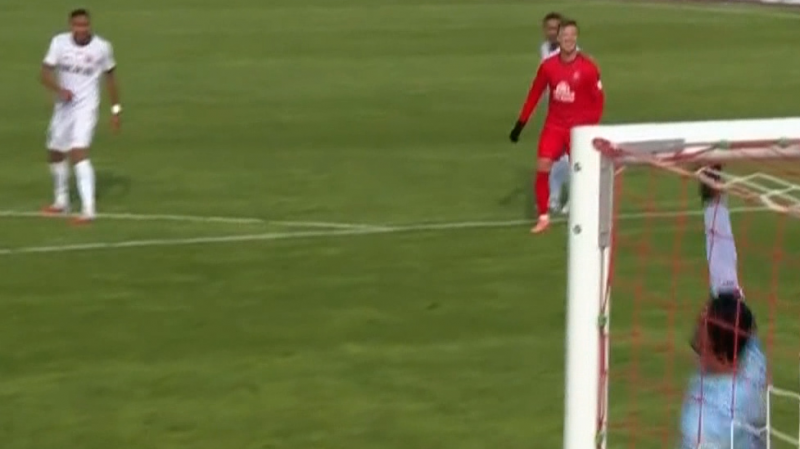 تیر دروازه، مانع سوپر گل ترابی!