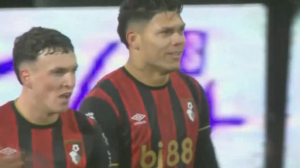 گل اول بورنموث به لیورپول توسط اوانیلسون