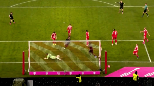 گل دوم آگزبورگ به بایرن مونیخ (ماسنگو)