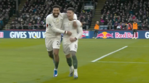 گل سوم چلسی به کریستال پالاس (انزو فرناندز)