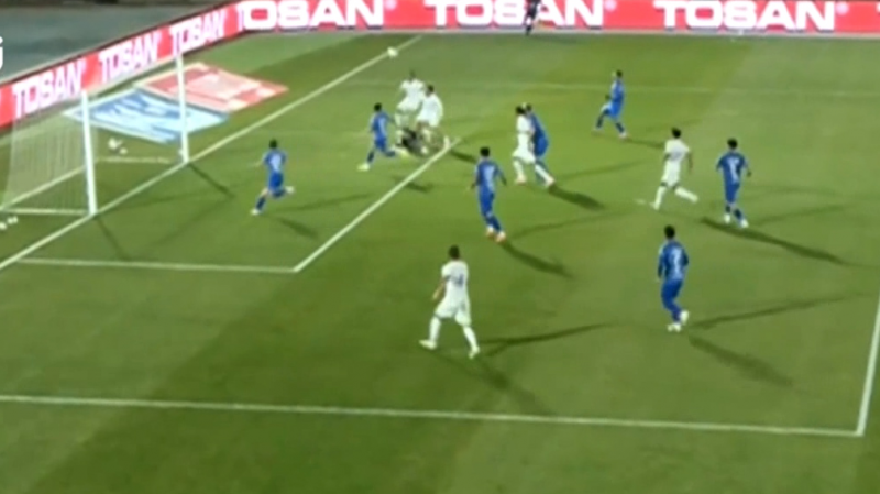 فرصت‌سوزی بازیکن استقلال خوزستان درمقابل دروازه