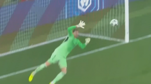 سوپر سیو بی نظیر تیبو کورتوا مقابل بنفیکا!