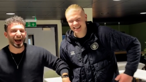 هالند شادی بعد از گل معروفش را آموزش میدهد!