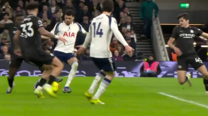 گل اول تاتنهام به منچسترسیتی (گل به خودی)