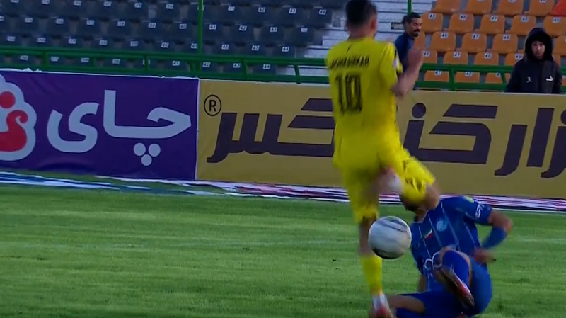 صحنه مشکوک به اخراج روی خطای جلالی