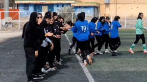 تصاویری از بازی زنان گل گهر و ایساتیس