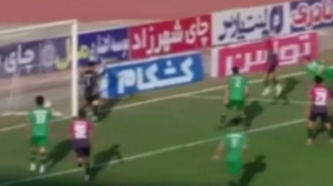 ضربه سر خطرناک کهریزی که گل نشد