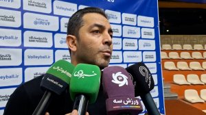 علیزاده: باید یقه بازیکنانم را بگیرم