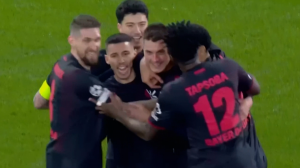 گل دوم لورکوزن به المپیاکوس توسط شیک