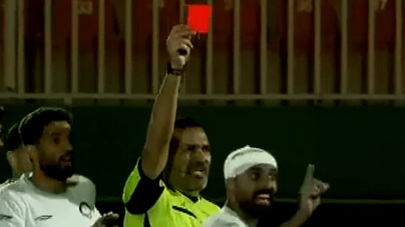 صحنه اخراج بحث برانگیز عیدی مقابل چادرملو!