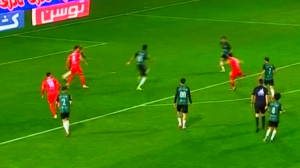 شوت عالیشاه از کنار دروازه بیرون رفت