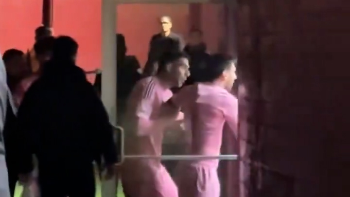 لیونل مسی و عصبانیتی بی سابقه؛ ورود به اتاق داوران!