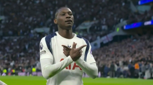 گل اول تاتنهام به آرسنال توسط موآنی