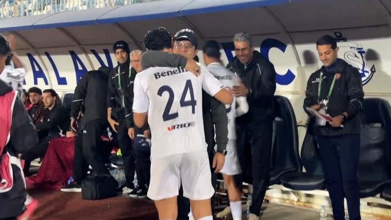 خوش و بش بازیکنان ملوان با محمد ربیعی