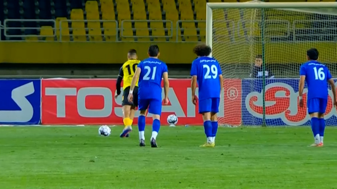 پنالتی از دست رفته سپاهان مقابل استقلال خوزستان ( آلوز )