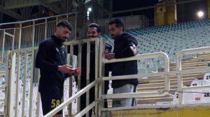 خوش و بش دانشگر با هواداران سپاهان پس از بازی