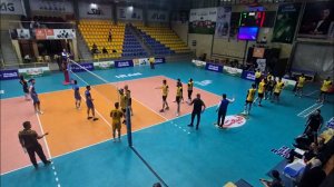 اعتراض شدید بازیکنان سپاهان به داور