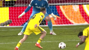 گل اول فنرباغچه به ناتینگهام فارست (آکتورکوغلو)