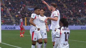 گل دوم آث میلان به کرمونزه (لیائو)