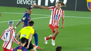 ضربه رافینیا با اختلاف اندک به بیرون رفت