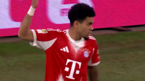 گل اول بایرن مونیخ به مونشن گلادباخ توسط دیاز