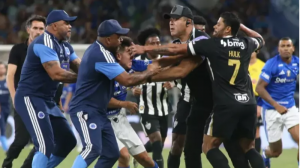 درگیری شدید: هالک با مشت و لگد در مرکز دعوا!