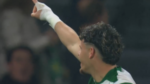 گل چهارم اسپورتینگ به بوده توسط آرائوخو