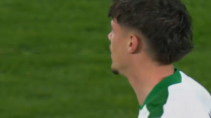 گل پنجم اسپورتینگ به بوده توسط نل 