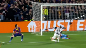 موقعیت سوزی عجیب لواندوفسکی مقابل دروازه