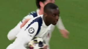 گل اول تاتنهام به اتلتیکومادرید توسط کولو موانی