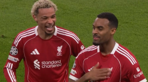 گل سوم لیورپول به گالاتاسرای توسط گراونبرخ