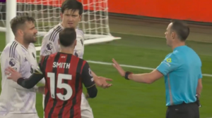 اخراج مگوایر و تقدیم پنالتی به بورنموث