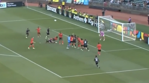 کار عجیب گلر آمریکایی برای نجات دروازه‌اش