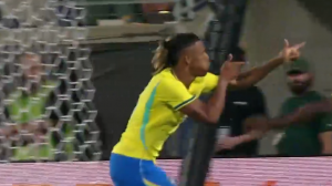 گل اول برزیل به کرواسی توسط دنیلو