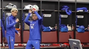 هنرنمایی امباپه در رختکن فرانسه