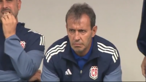 سرمربی کاستاریکا و عصبانیت شدید از بازیکنان