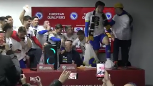 نشست مطبوعاتی سرمربی بوسنی نیمه‌کاره ماند