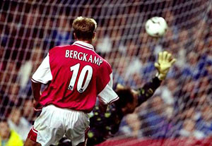 گل تماشایی برگکمپ مقابل ساوتهمپتون درسال 1997