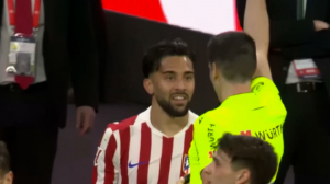 اخراج گونزالز مقابل بارسلونا 