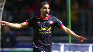 زاهدی: همه دربی می‌دیدند و من داشتم لباس می‌فروختم!