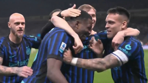 گل اول اینتر به آاس رم (لائوتارو مارتینز)