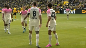 گل اول بایرلورکوزن به دورتموند (آندریخ)