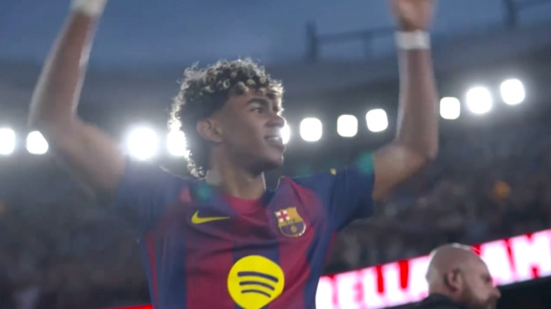 گل سوم بارسلونا به اسپانیول (یامال)