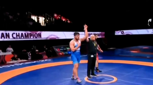 مبین عظیمی و دریافت مدال طلای 92 کیلوگرم