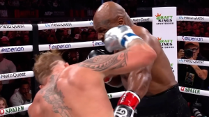 شبی که جیک پائول مایک تایسون افسانه‌ای را شکست داد