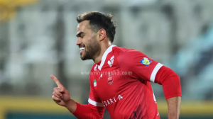 اوستون اورونوف در پرسپولیس ماندنی شد؟!